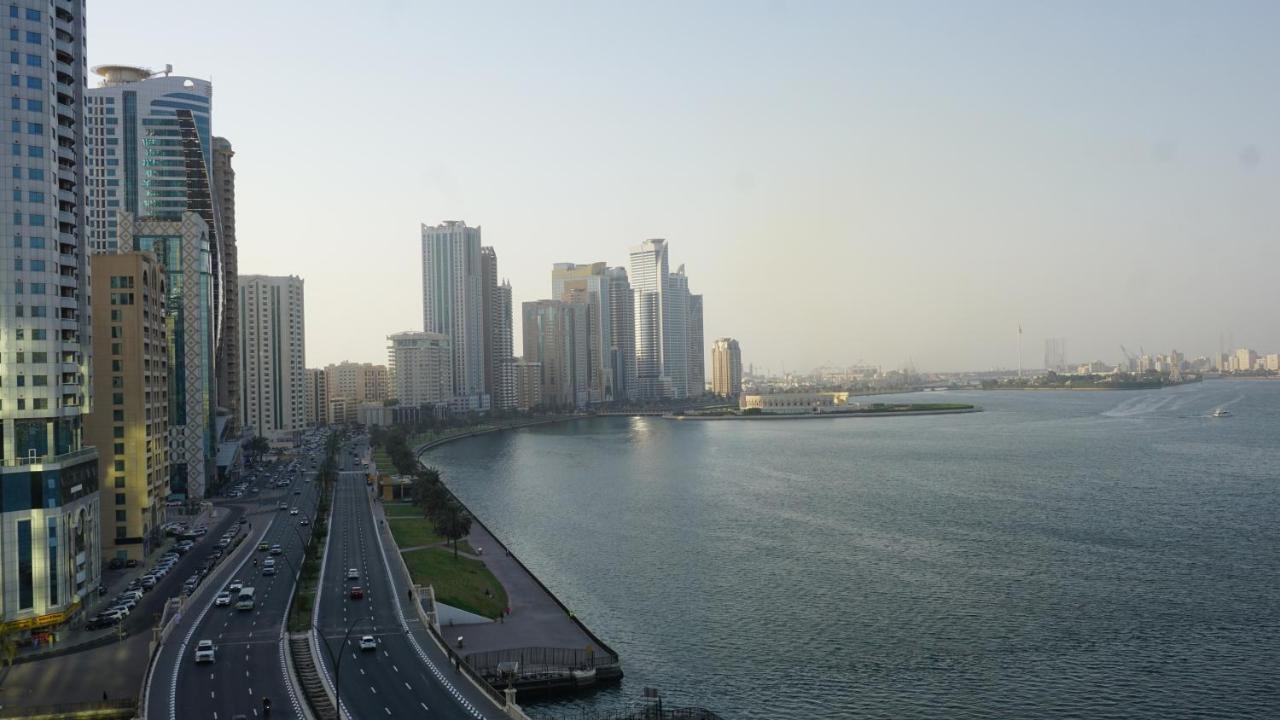 אפרטהוטל Golden Tulip שארג'ה מראה חיצוני תמונה
