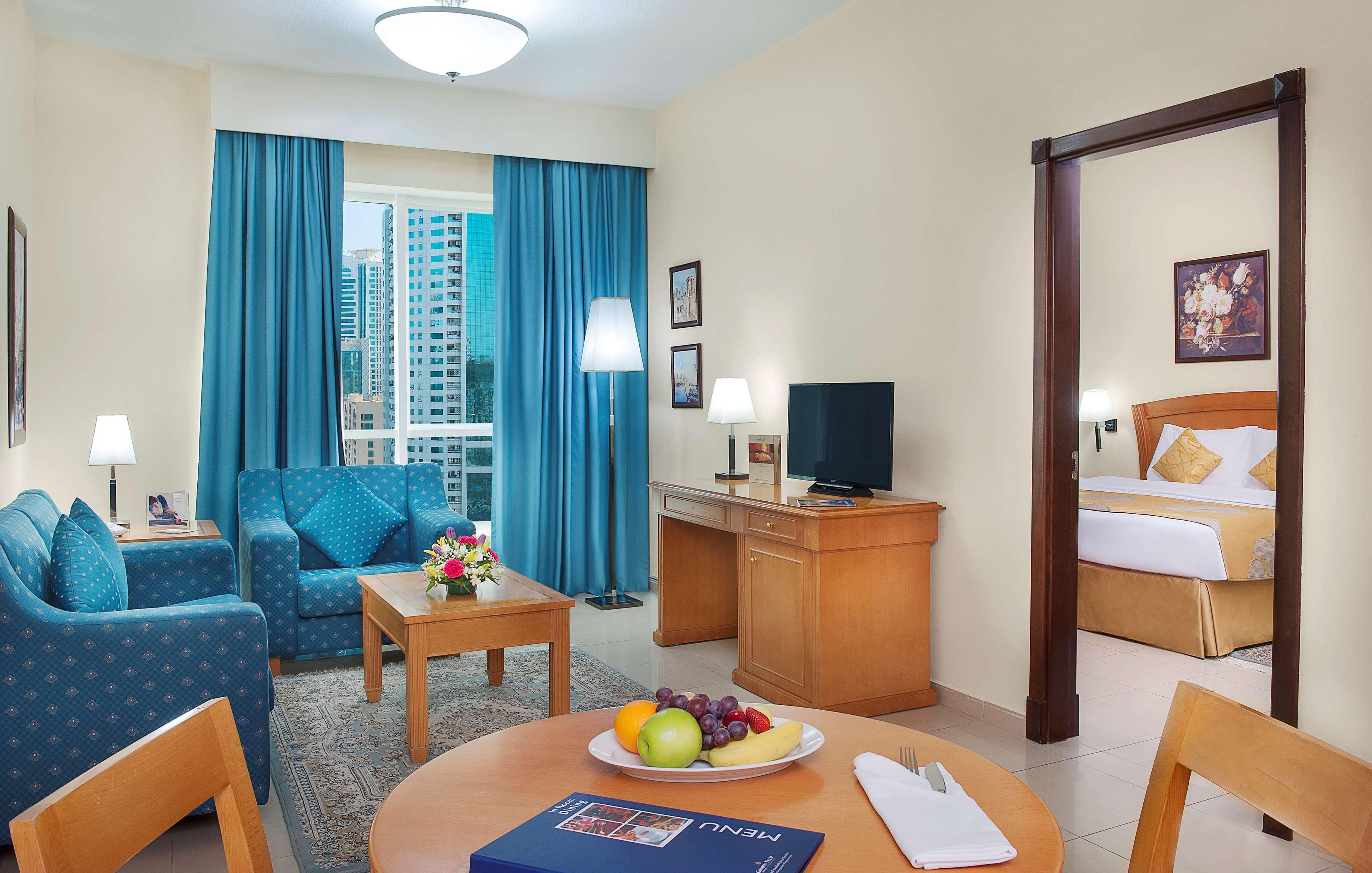 אפרטהוטל Golden Tulip שארג'ה מראה חיצוני תמונה