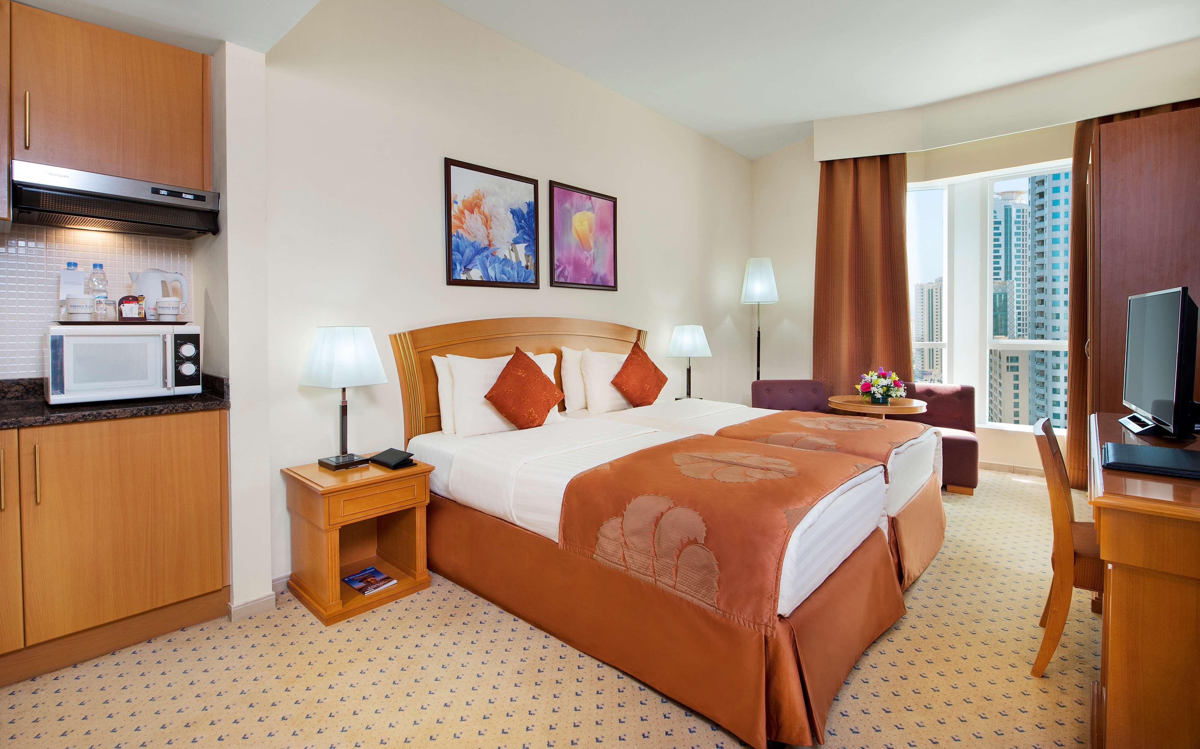 אפרטהוטל Golden Tulip שארג'ה מראה חיצוני תמונה