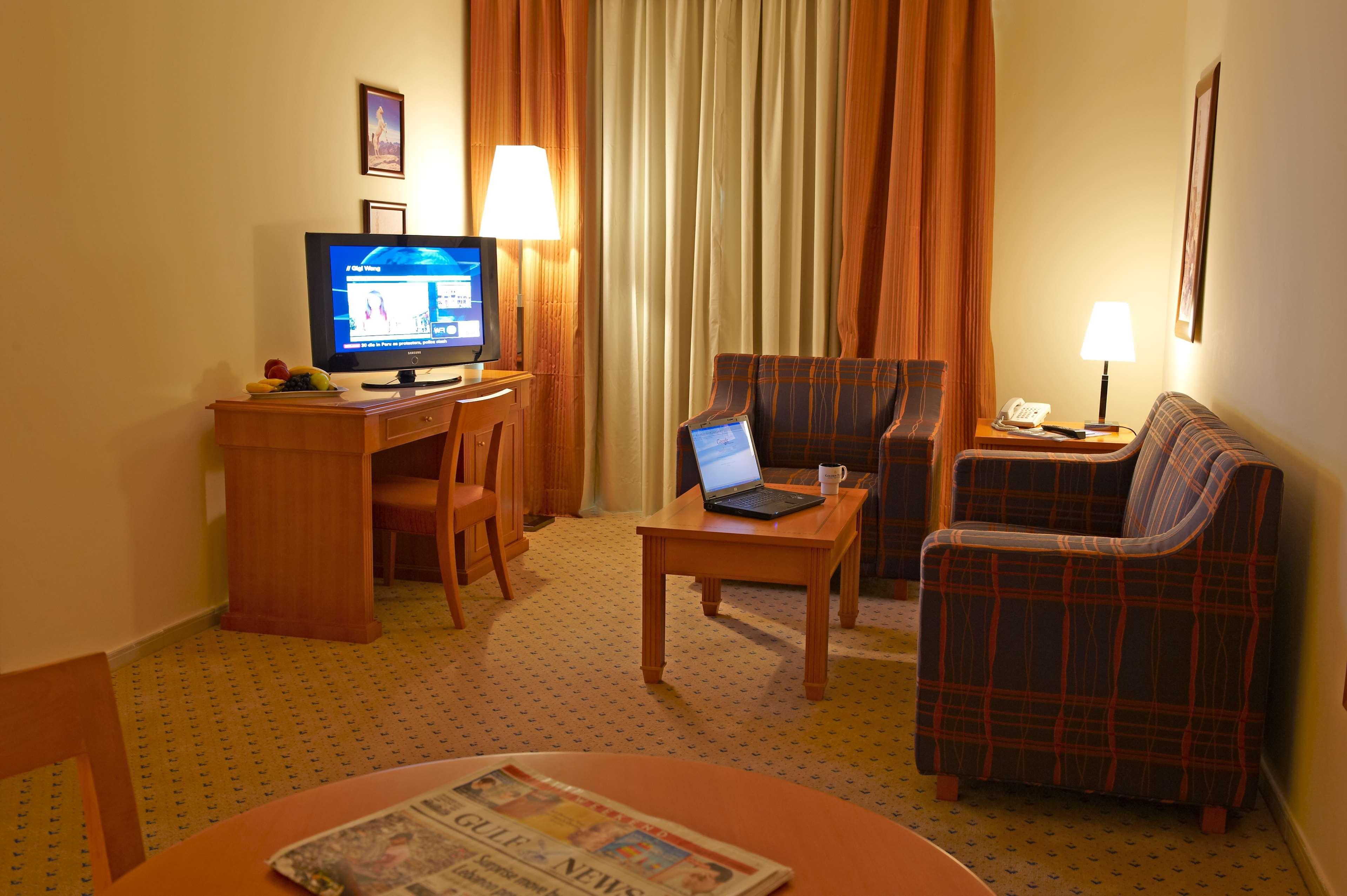 אפרטהוטל Golden Tulip שארג'ה מראה חיצוני תמונה