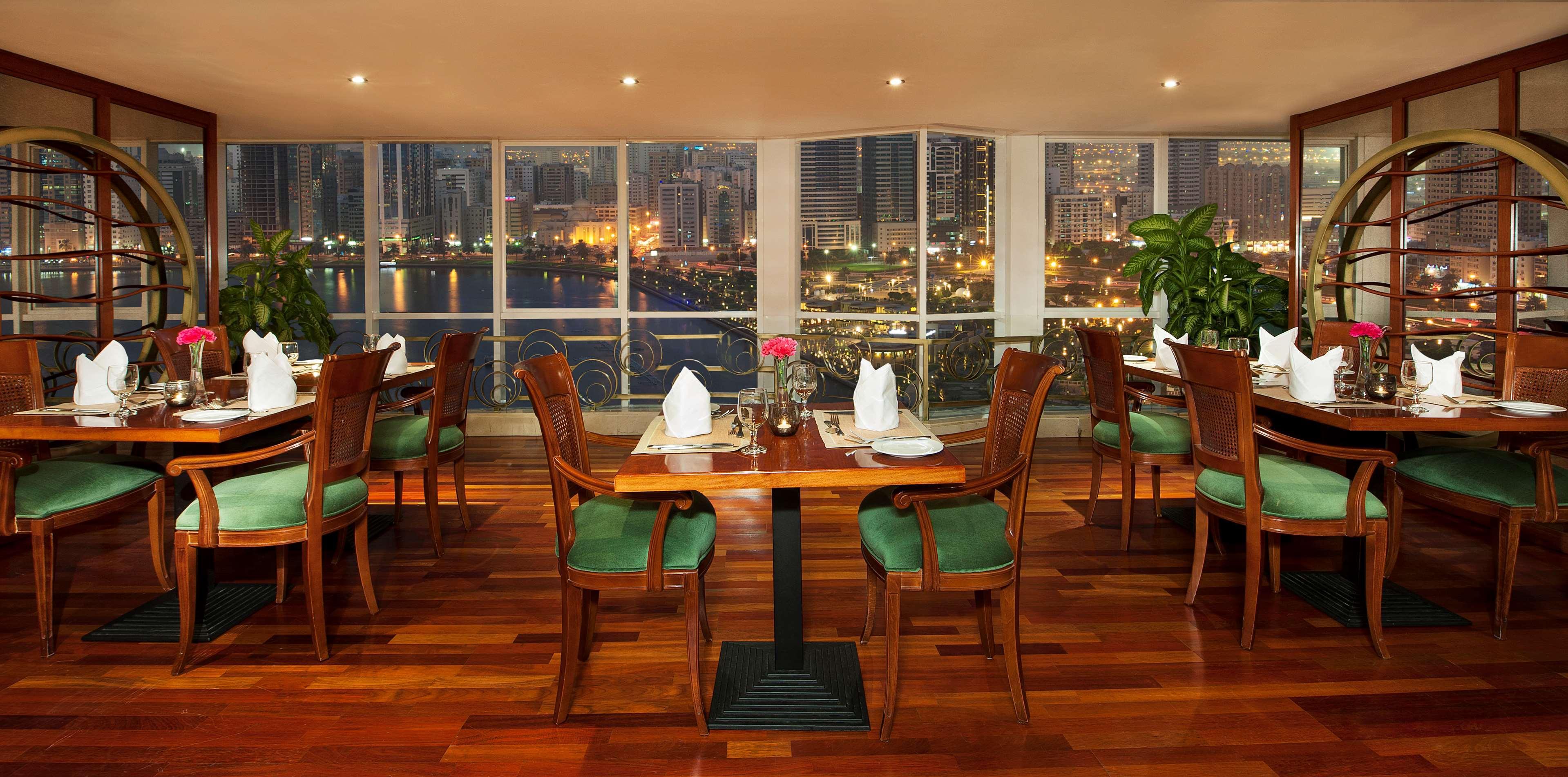 אפרטהוטל Golden Tulip שארג'ה מראה חיצוני תמונה