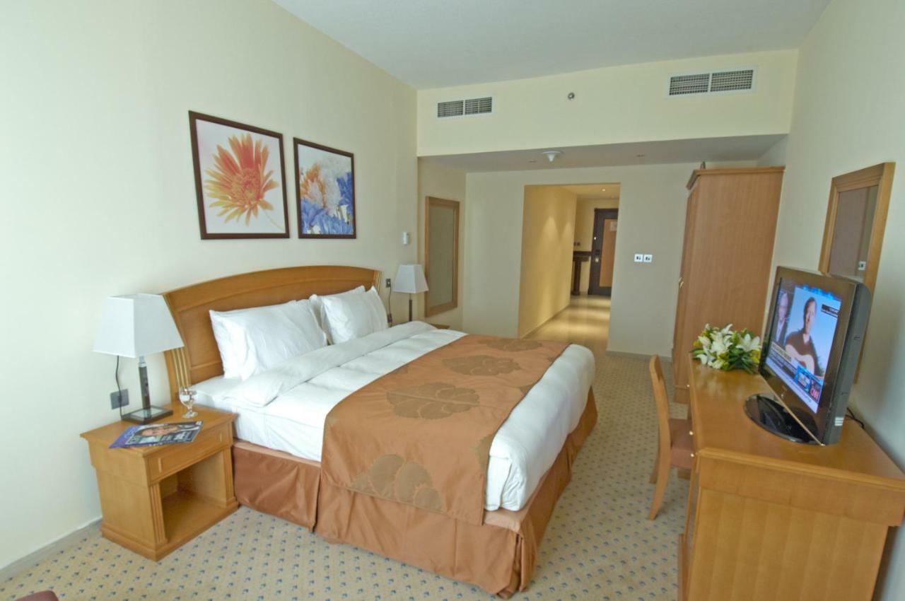 אפרטהוטל Golden Tulip שארג'ה מראה חיצוני תמונה