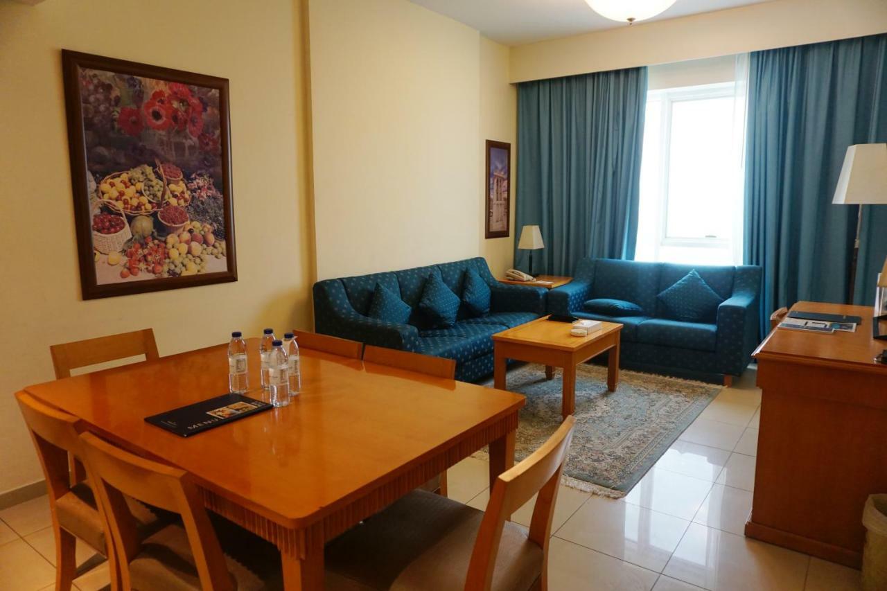אפרטהוטל Golden Tulip שארג'ה מראה חיצוני תמונה